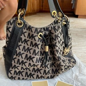 Micheal Kors handbag/shoulder bag
